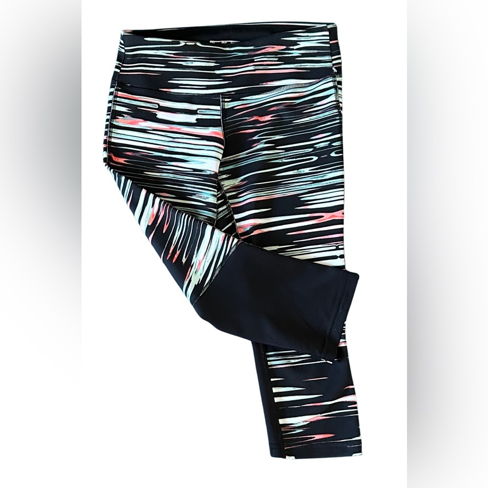 New Balance Colorful Capri Leggings Women’s Small - Picture 3 of 8